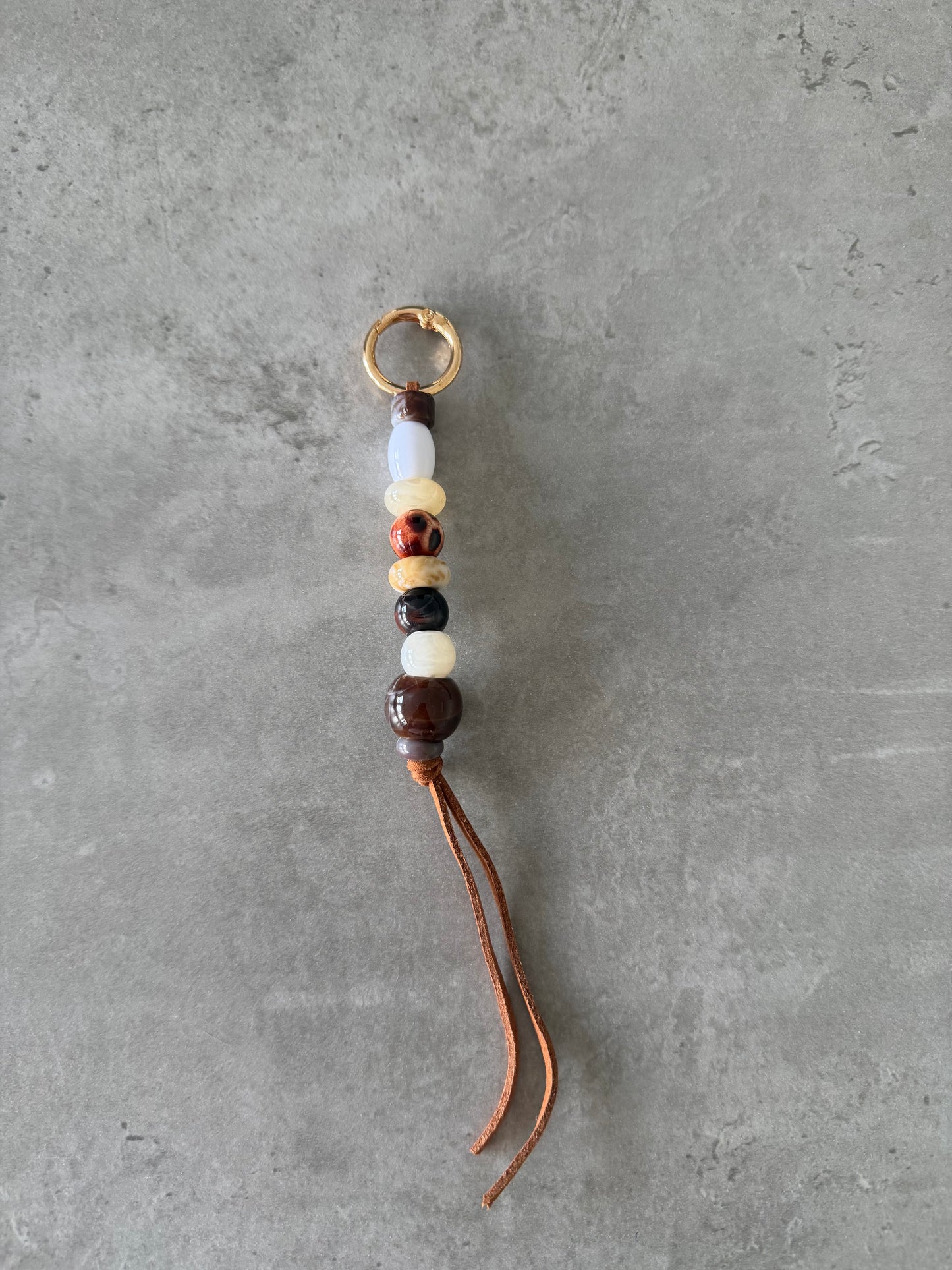 browns cream white bag/key charm