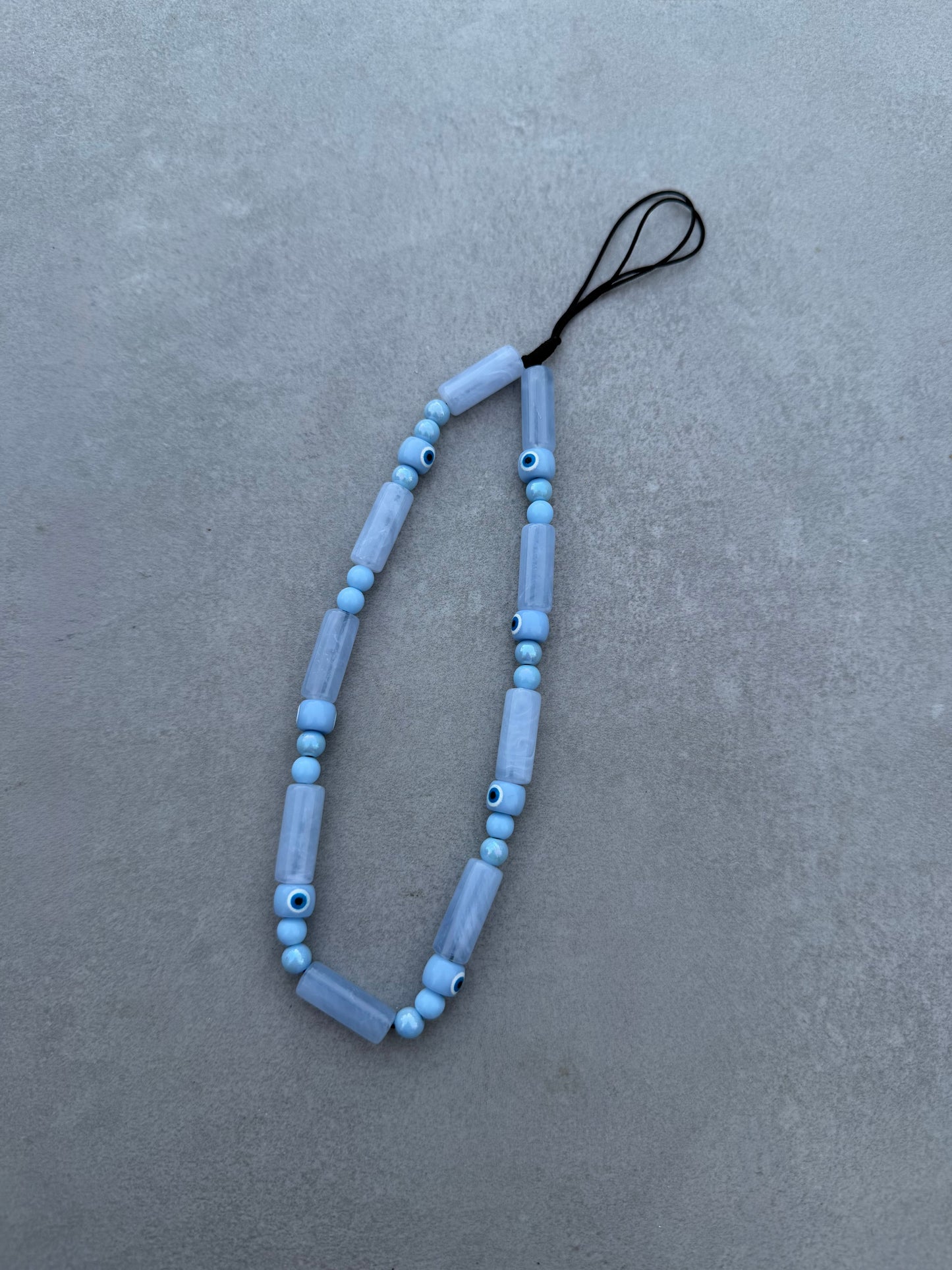 baby blue eye short wrist phonestrap