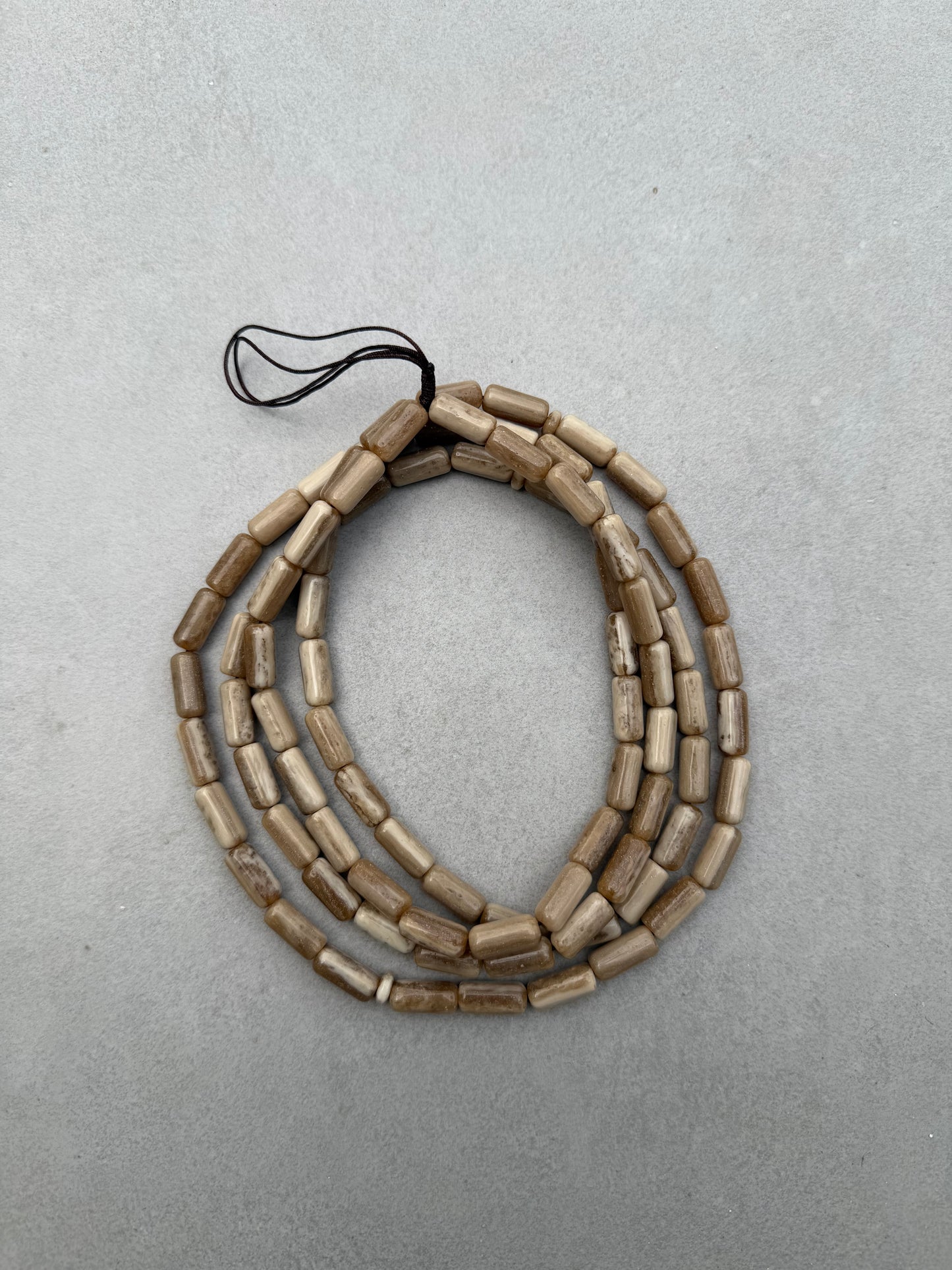 sand beiges lightweight phonestrap