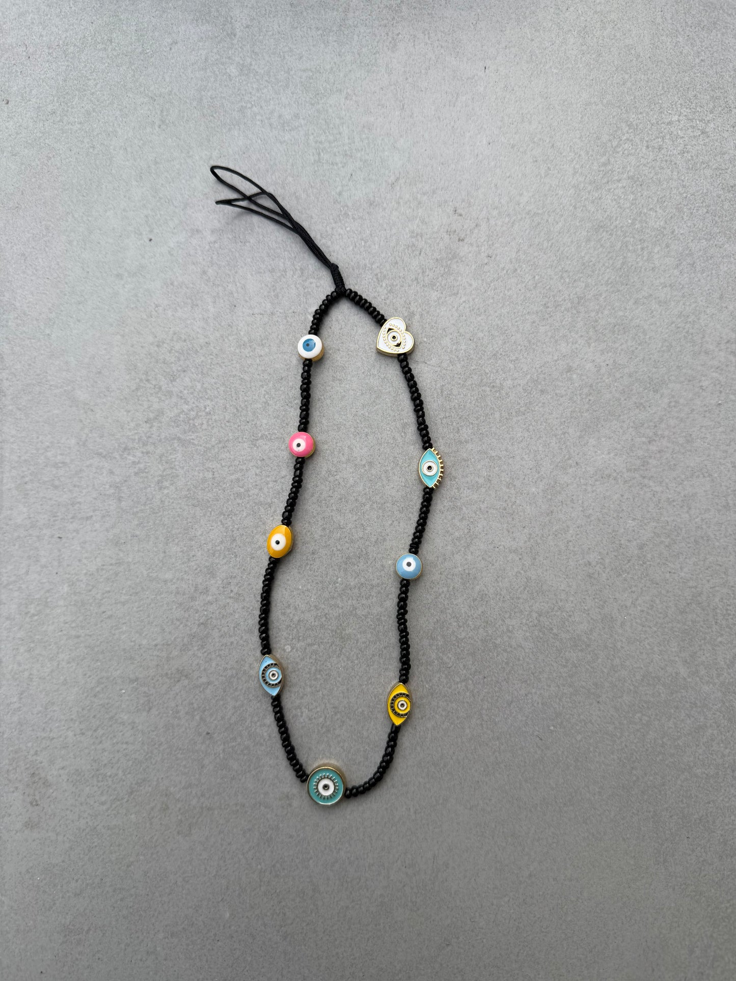 black eye mixed shapes short phonestrap