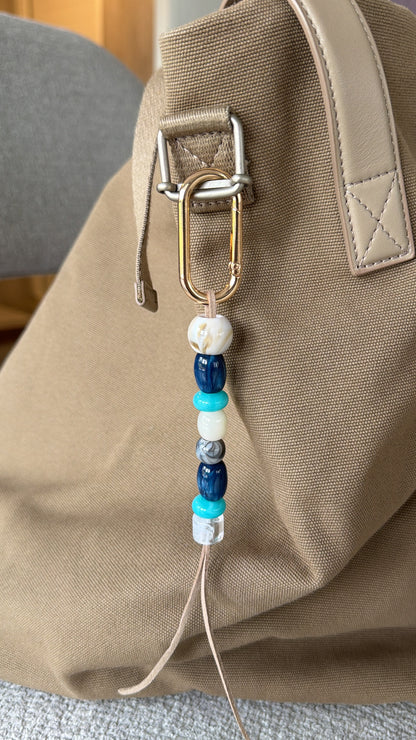 bag/key charm blues & whites cream - beigish thread