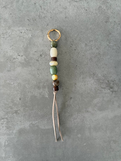 bag/key charm mixed colors - neutral