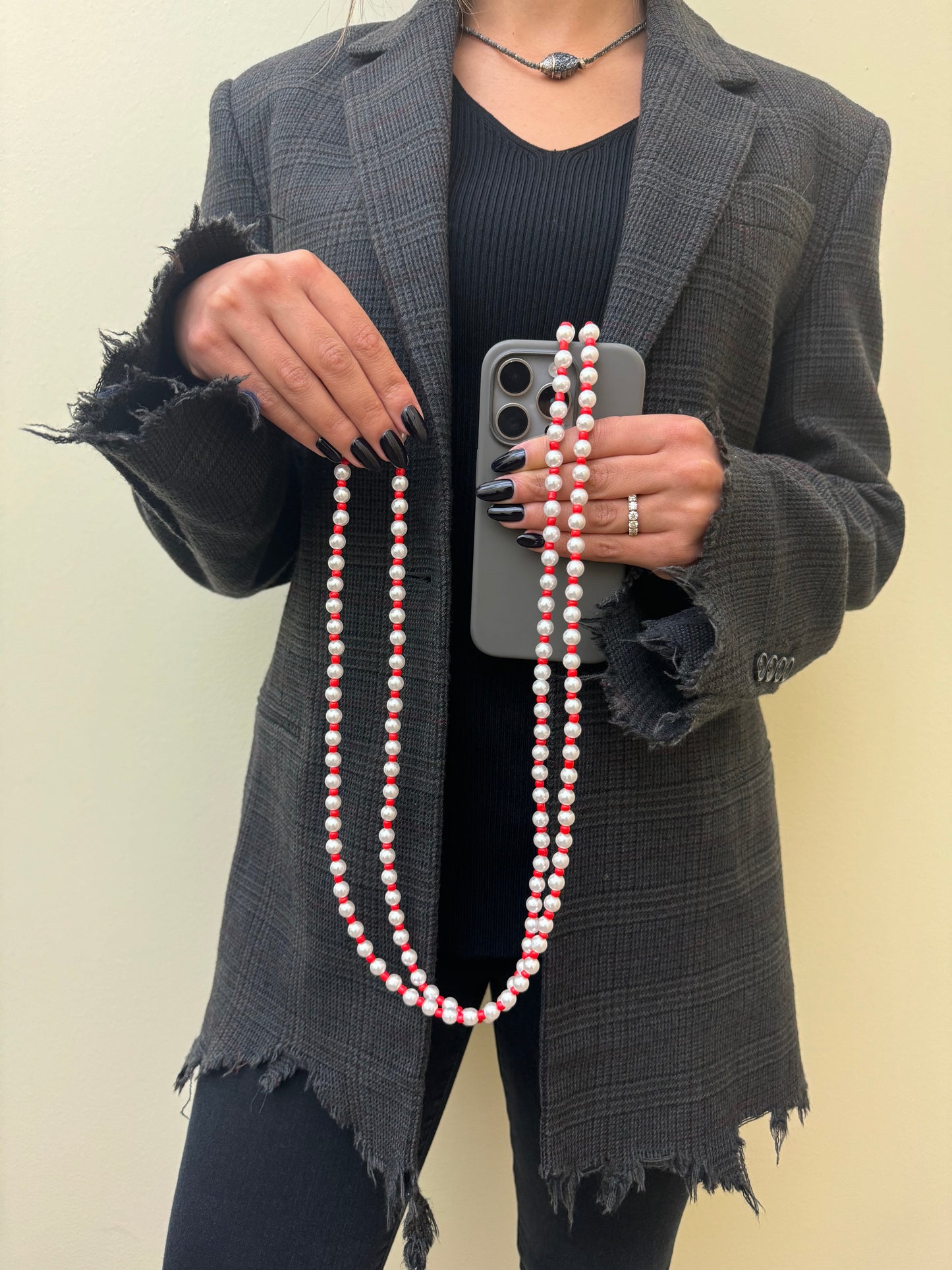 pearls & red lightweight phonestrap